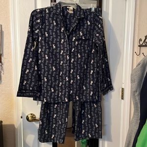 Ambrielle sleepwear. Size S. Blue and white with reindeer’s all over.